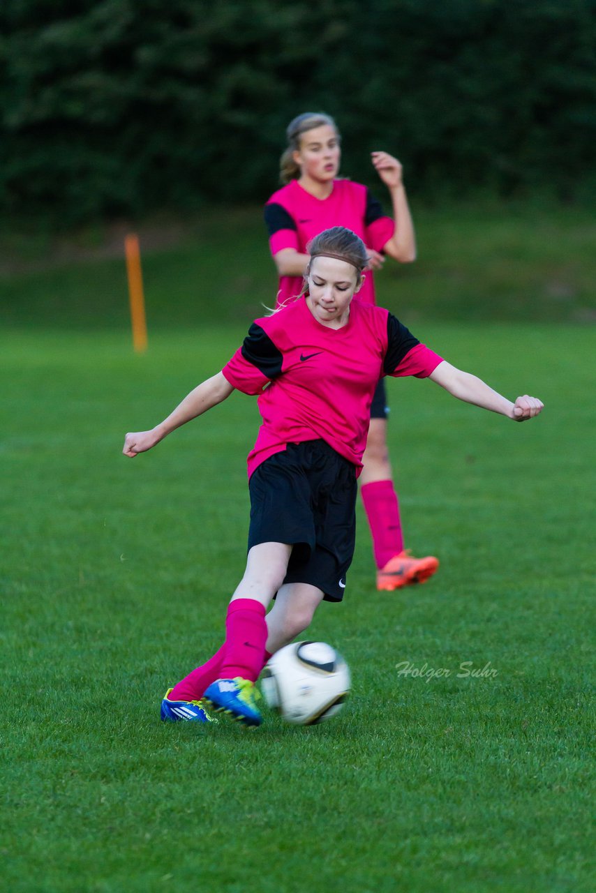 Bild 200 - B-Juniorinnen TSV Gnutz o.W. - SV Wahlstedt : Ergebnis: 1:1